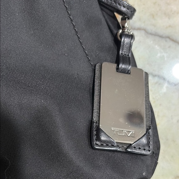 Tumi Black Voyageur Sumatra Messenger Bag - Picture 3 of 10